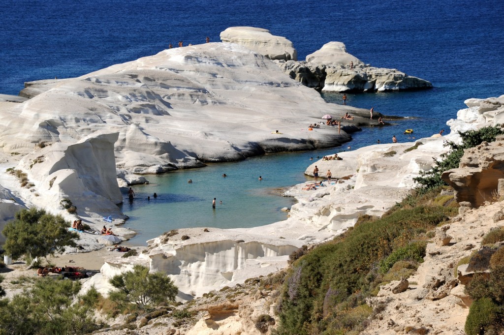 8 playas mundo sarakiniko isla de milo grecia